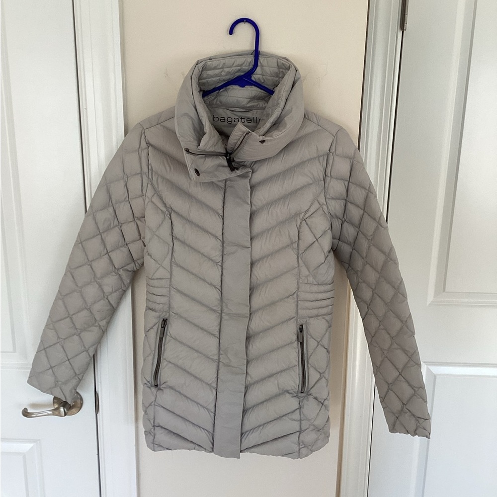 Bagatelle Gray Quilted Jacket, Hannah Packable Down Jacket in Silver, Small